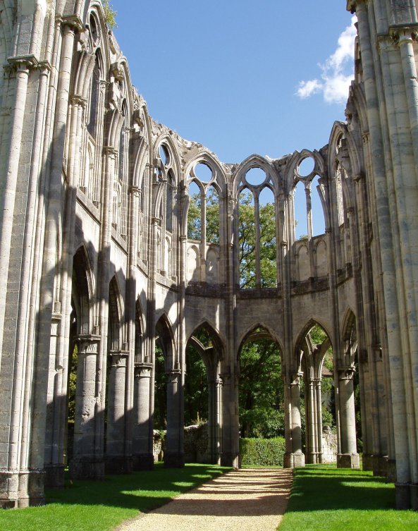 Ruines de l'abbaye du XIIIe siècle